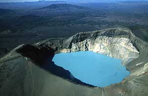 Asid crater lake of Maly Semlyachik Volcano.